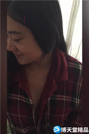 微博高颜值网红性爱私拍流出极品蜂腰美臀完美露脸海报剧照