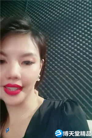长腿黑丝美女大学城勾搭大三帅哥包房做爱海报剧照