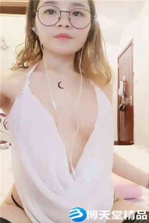 纹身艺术家美女性感内衣黑丝自我海报剧照