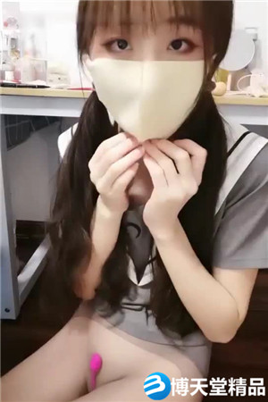 [国产剧情]雙馬尾口罩氣質無毛白虎嫩妹紫薇,大長腿高挑身材,這腿真的能玩一年海报剧照