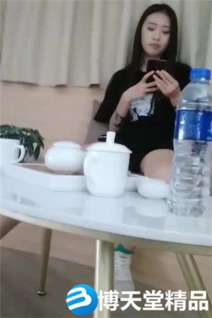[国产剧情]甜美黑衣纹身妹子先做服务舔背口交骑坐猛操呻吟娇喘非常诱海报剧照
