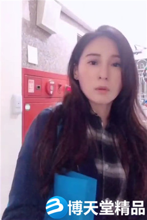 [国产剧情]超美看护姐姐服务阳痿男海报剧照