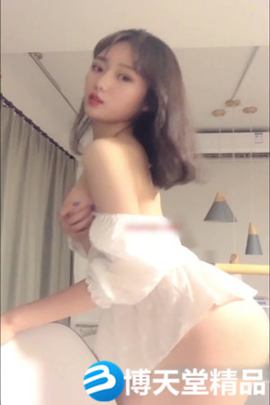 [国产剧情]脸蛋标致的美乳少女海报剧照