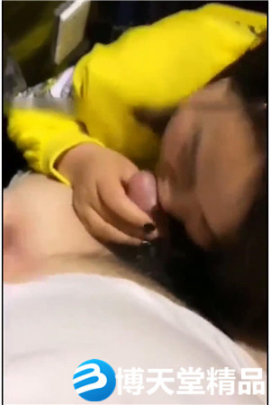 [国产剧情]快过来舔逼现在的主播花样真多在KTV里直播啪啪海报剧照