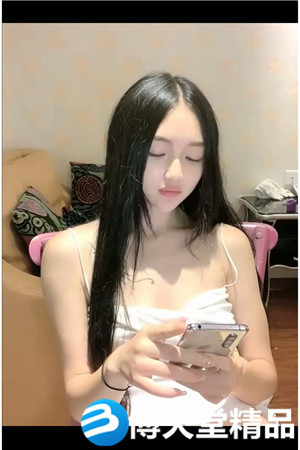 [国产剧情]软软啊苗条萌妹子自慰啪啪，顔值不错海报剧照