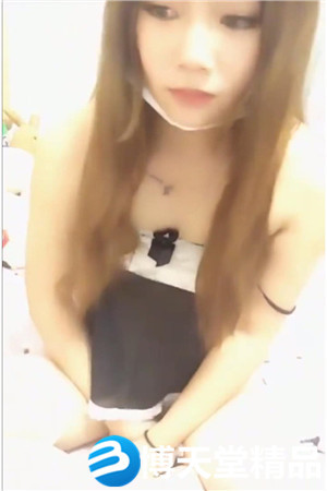 [国产剧情]挺漂亮的萌妹子表演逼逼抽烟露逼尿尿视讯大秀海报剧照