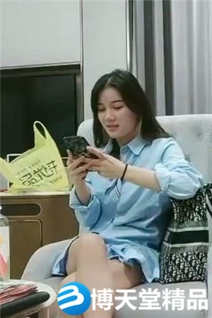 [国产剧情]笑起来甜美蓝衣妹，穿上JK装大屌摸硬骑坐海报剧照