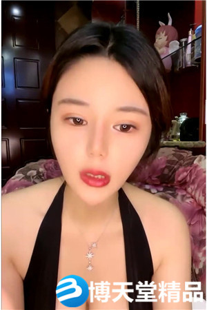[国产剧情]超大G奶妹子性感露奶装，掏出大奶子自己舔奶头海报剧照