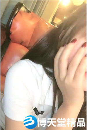 [国产剧情]极品JK制服美少女【金莲】网吧勾引海报剧照