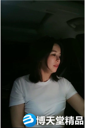[国产剧情]气质御姐跟小哥出来玩车震，开着车就给狼友看骚逼特写海报剧照