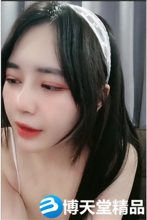 [国产剧情]蜜桃臀乖巧卡哇伊妹纸自慰出白浆，翘起屁股包臀裙丁字裤海报剧照