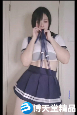 [国产剧情]巨乳女神『小婀娜』波涛汹涌来袭震撼性爱自拍流出 路边站炮后入速海报剧照