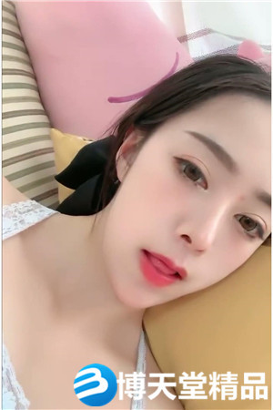 [国产剧情]剛下海氣質型美女還放不開，撩起睡衣揉捏粉嫩奶子海报剧照