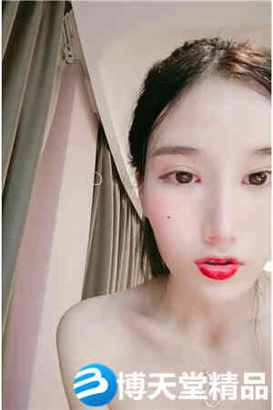 [国产剧情]超清純翹臀美穴小姐姐今天獨自一人誘惑，沒穿內褲翹起屁股露逼海报剧照
