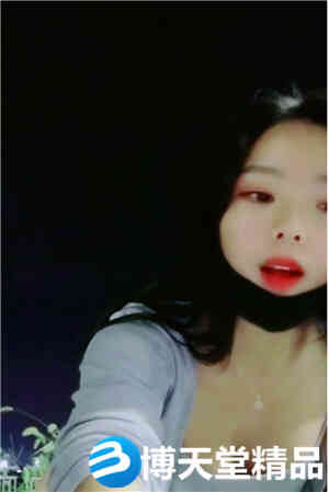 [国产剧情]袭户外勾搭小哥激情啪啪，人特骚，让小哥草了骚穴还菊花，口交带味海报剧照