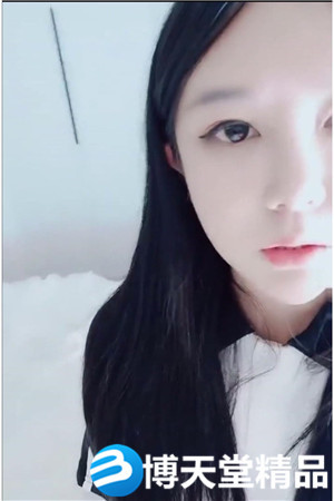 [国产剧情]清纯系00后嫩妹顶级一线天白虎美穴，撩起衣服揉捏白嫩奶子，特写逼逼真无毛一条线海报剧照