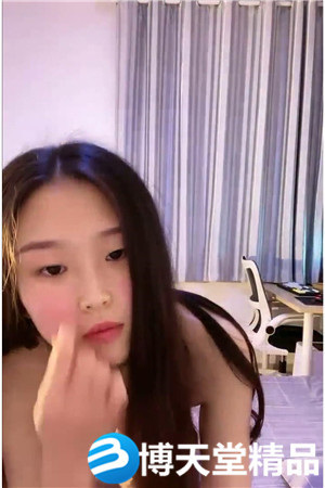 [国产剧情]颜值美女为赚钱下海大秀，今天炮友没抽插，搞得啊啊直叫海报剧照
