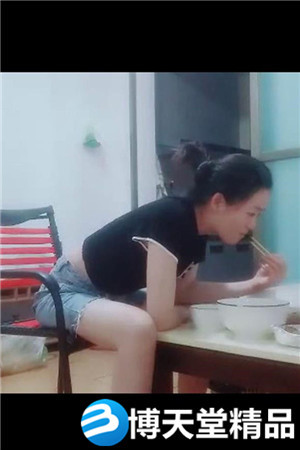 [国产剧情]170CM极品老相好，吃饱喝足再操逼，穿上黑丝袜足交海报剧照