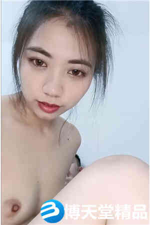 [国产剧情]丸子头漂亮妹子，第一视角手指道具自慰，再和小鲜肉男友啪啪暴力打桩内射一逼海报剧照