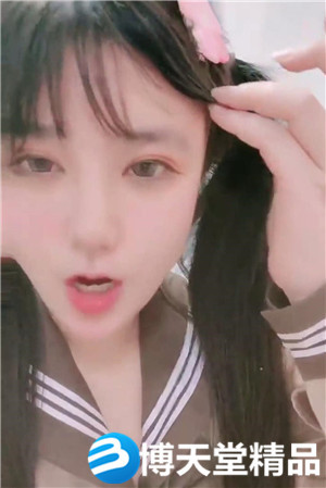 [国产剧情]JK装02年双马尾萌妹 ，撩起裙子脱下内裤 ，这屁股太诱人了，逼逼粉嫩粉嫩海报剧照