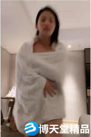 [国产剧情]小女友洗白白贴面膜女仆装黑网袜超级诱惑，和男友啪啪做爱海报剧照