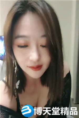 [国产剧情]高颜值黑丝高跟御姐少妇全程露脸酒店伺候小哥啪啪，超棒的口活海报剧照
