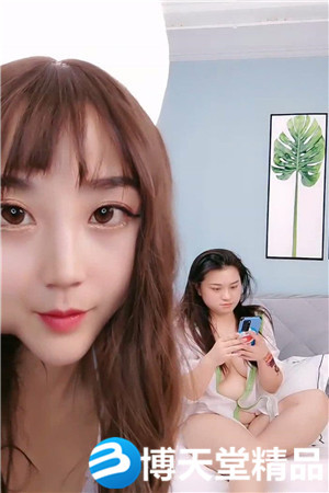 [国产剧情]双女姐妹花多P男主激情啪啪，全程露脸一起伺候大鸡巴海报剧照