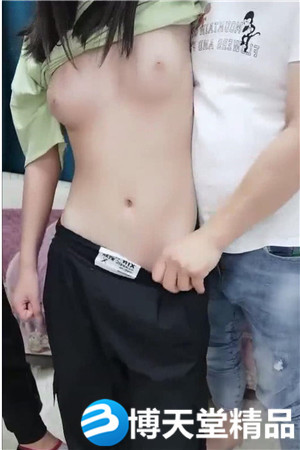 [国产剧情]蜜桃臀九头身网红女神 ！黑丝美腿无毛粉穴 ！扭腰抖臀 ，拨开丁字裤自摸粉穴海报剧照