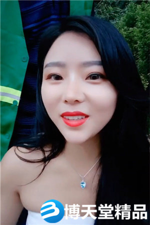 [国产剧情]极品美少妇户外猎物偶遇幸运的山区护林员大叔估计做梦也想不到日常上班还能艳遇享受后庭极致潮吹海报剧照
