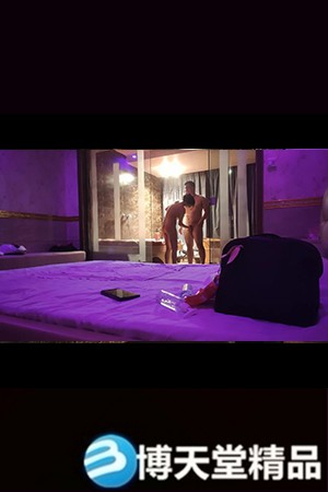 【水疗馆】首次会所休息室露脸，颜值还不错，莞式水床服务一流，大哥飘飘欲仙，享受之极别样快感海报剧照