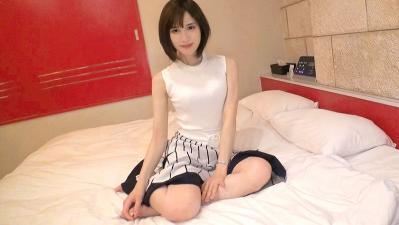SIRO382532歳泌尿器科クリニックフ勤務.海报剧照