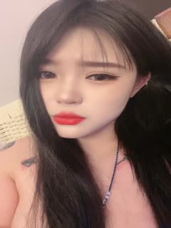 微胖女神露脸来袭，跟狼友互动撩骚精彩小秀，诱惑艳舞性感纹身，奶子比心精彩刺激，无毛白虎逼.海报剧照